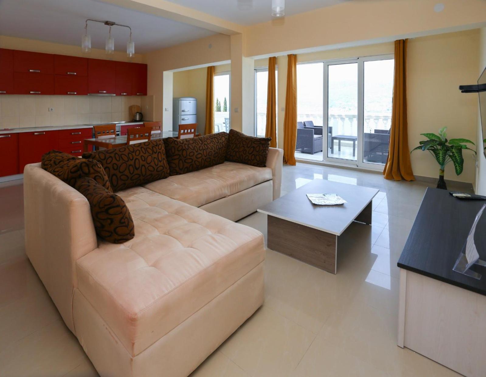 Mountain Bay Views Apartments Njivice Exterior foto