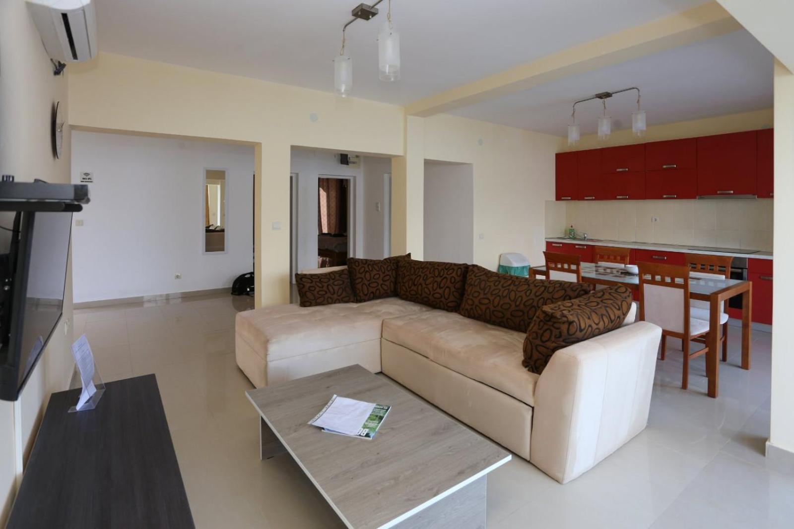 Mountain Bay Views Apartments Njivice Exterior foto